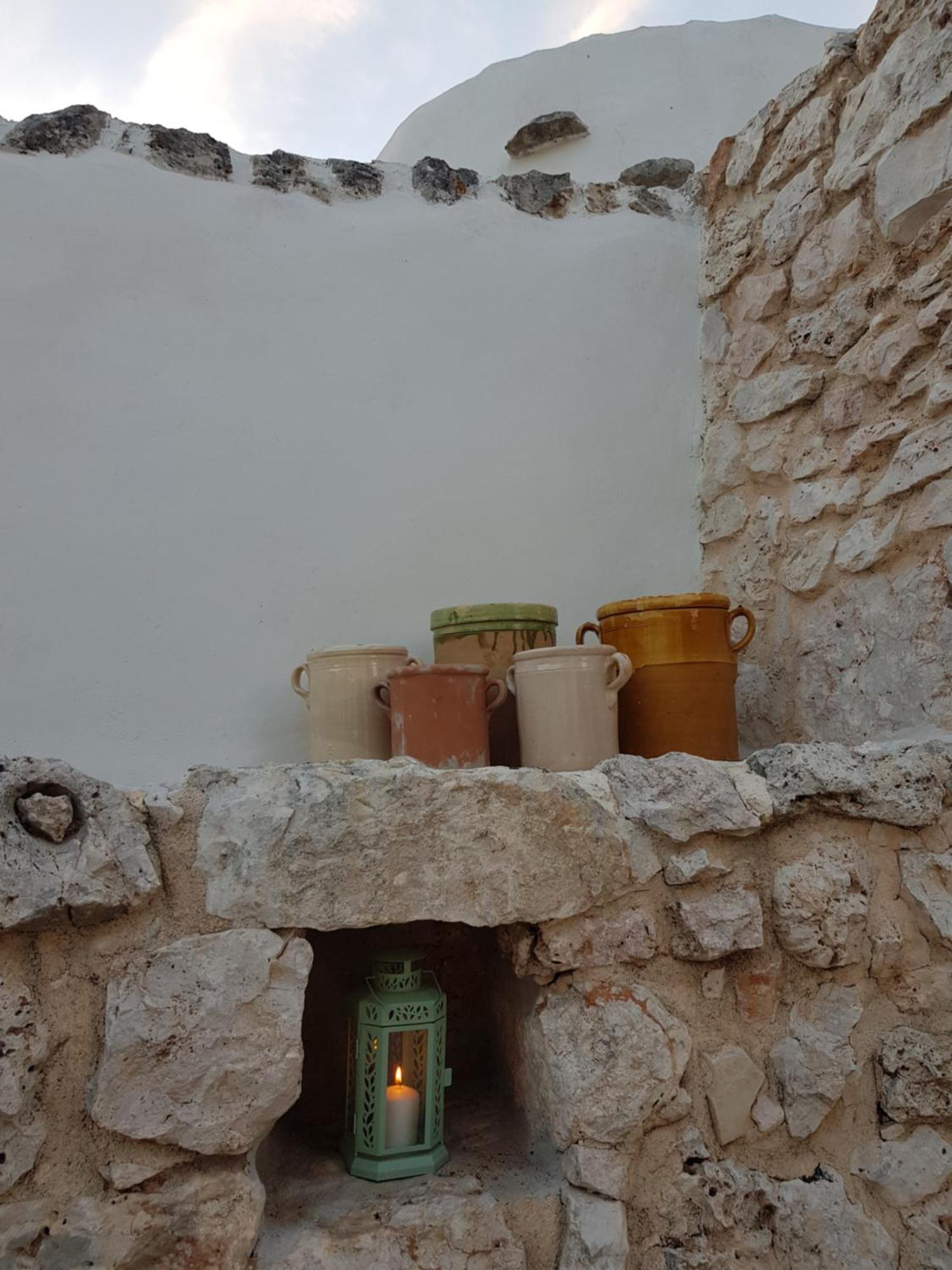 مبيت وإفطار غروتاليي Trulli Di Spinaruta المظهر الخارجي الصورة