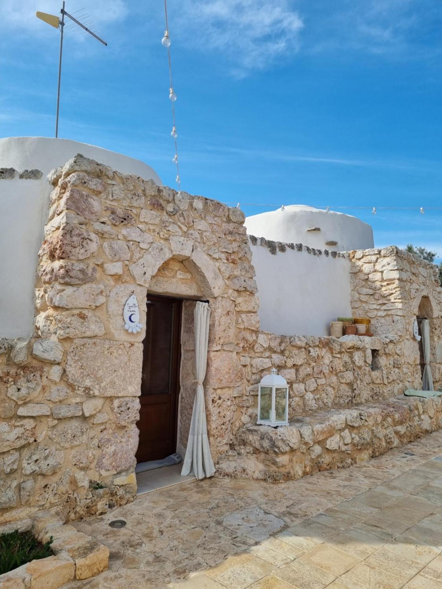 مبيت وإفطار غروتاليي Trulli Di Spinaruta المظهر الخارجي الصورة