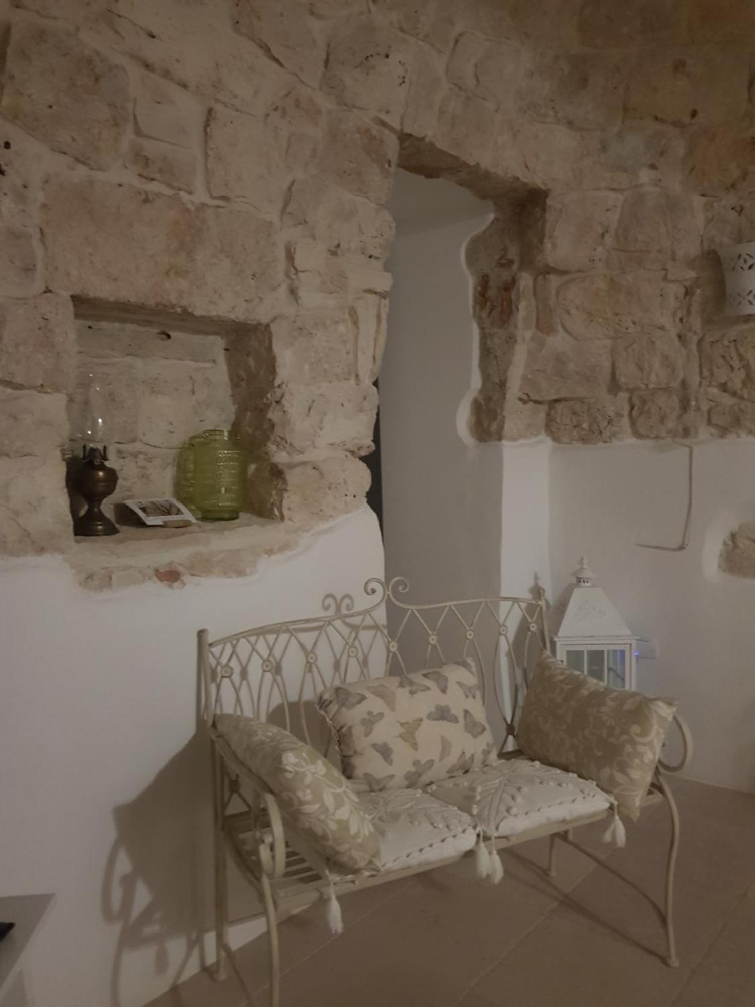 مبيت وإفطار غروتاليي Trulli Di Spinaruta المظهر الخارجي الصورة