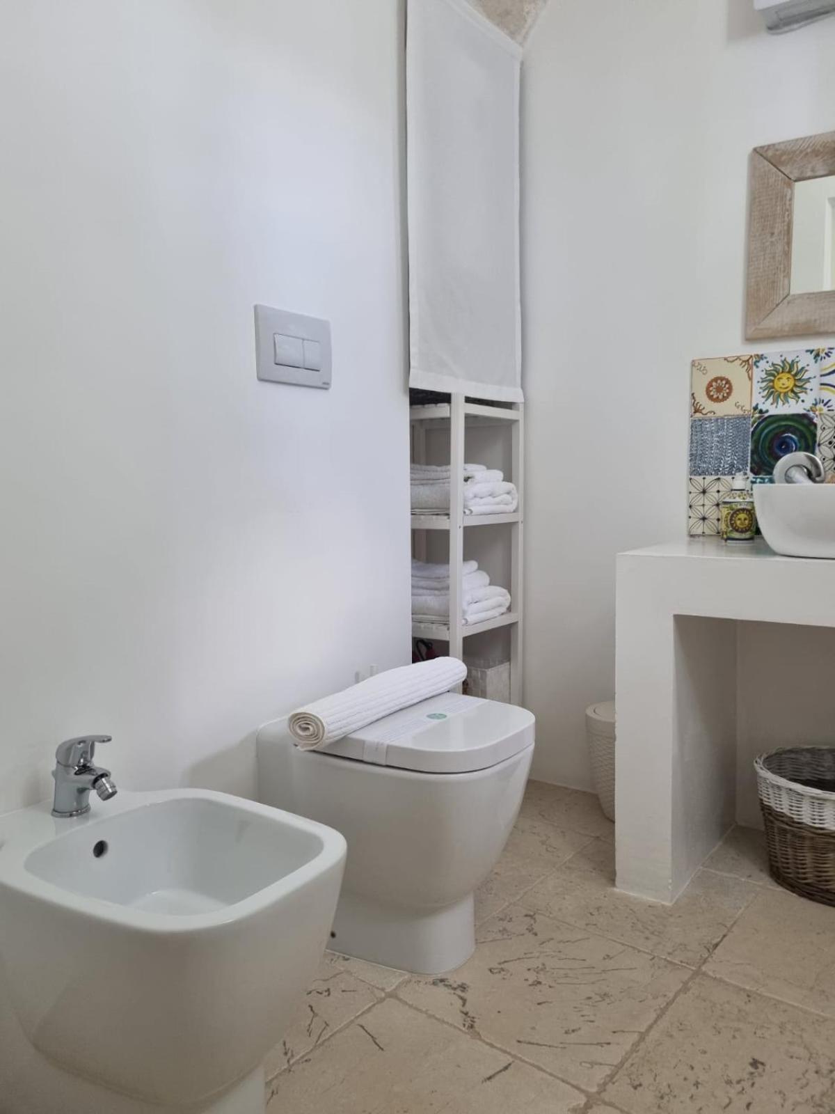 مبيت وإفطار غروتاليي Trulli Di Spinaruta المظهر الخارجي الصورة