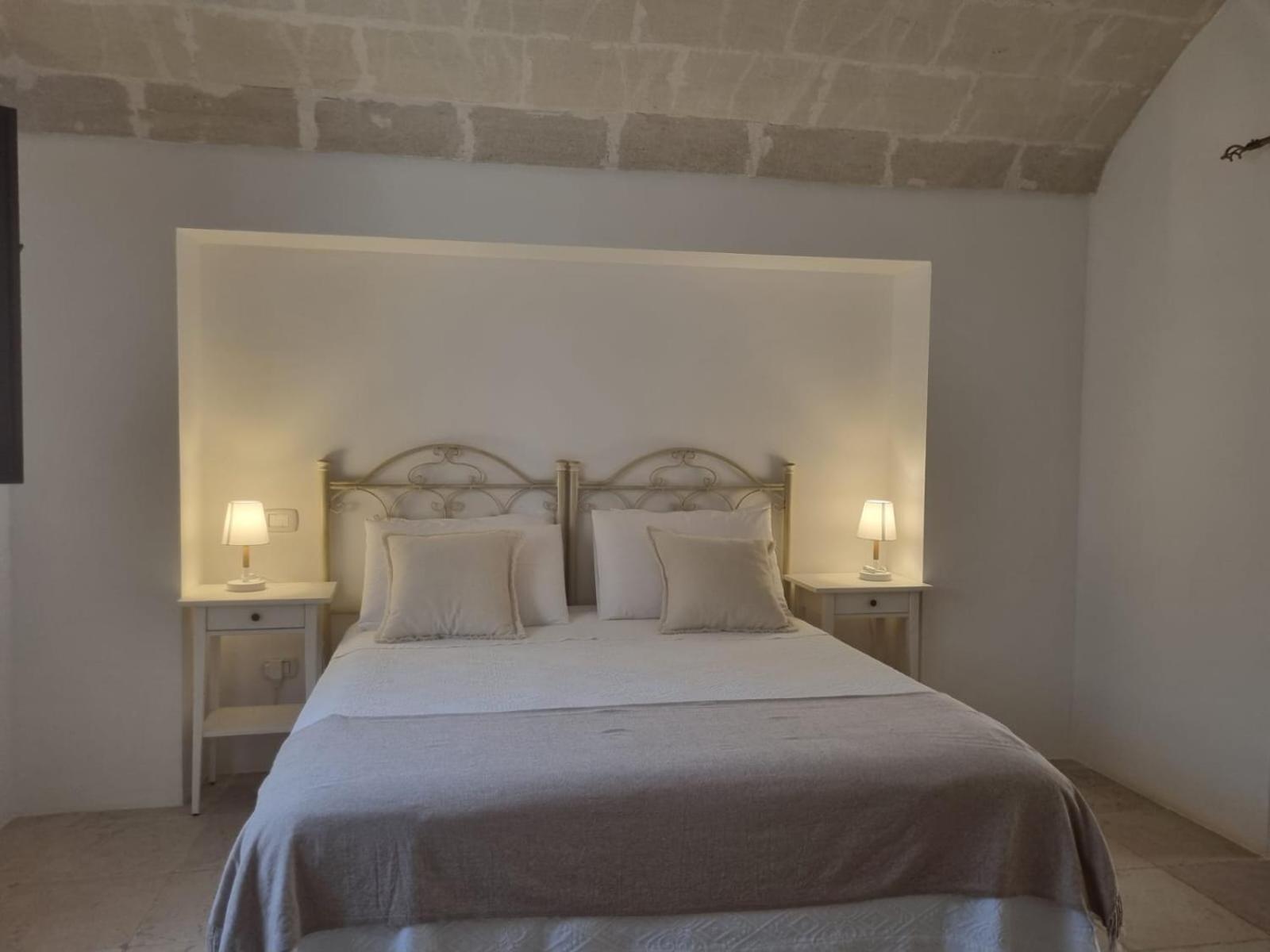 مبيت وإفطار غروتاليي Trulli Di Spinaruta المظهر الخارجي الصورة