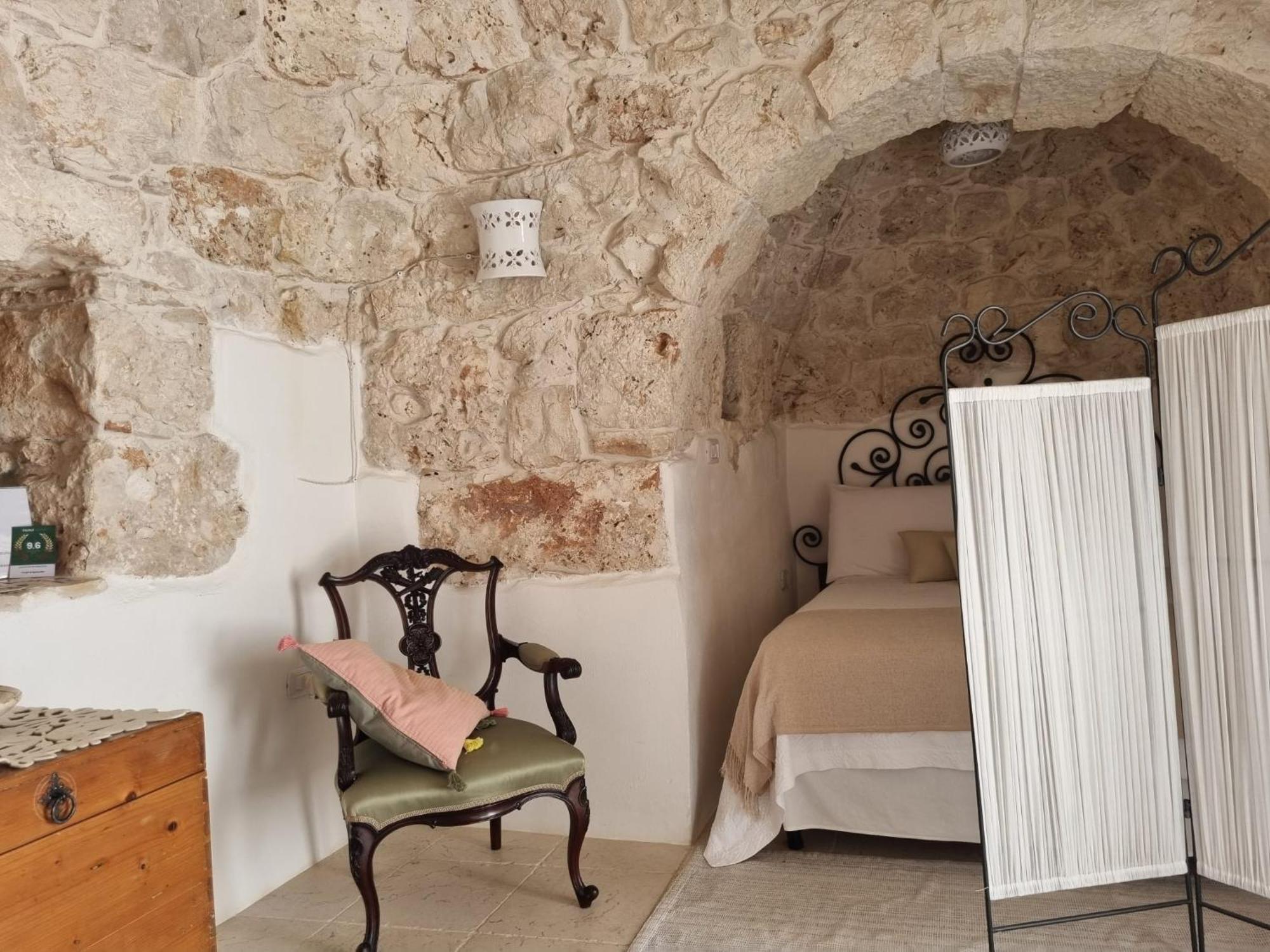 مبيت وإفطار غروتاليي Trulli Di Spinaruta المظهر الخارجي الصورة